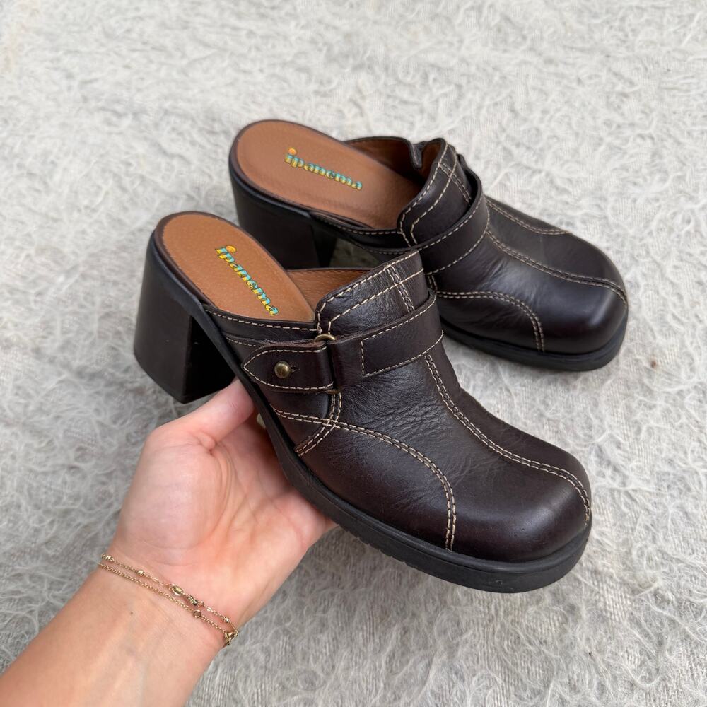 Y2K Ipanema Brown Leather Mule Heels – Size 7